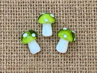 1 | Green Polka Dot Mushroom Bead Lampwork Glass