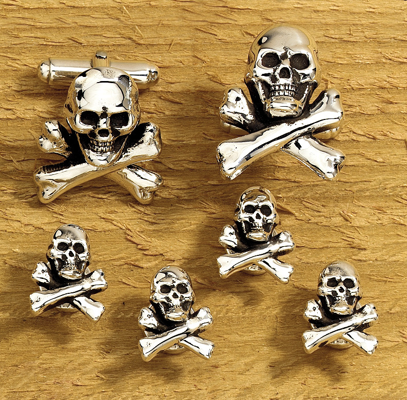 Skull & Crossbones Silver Studs and Cufflinks Set Skull & Crossbones Silver Studs and Cufflinks Set
