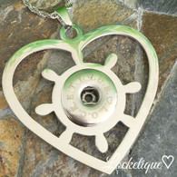 LUXE PENDANT - LOVE COMPASS