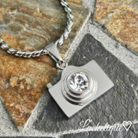 LUXE SS NECKLACE -  CAMERA (SILVER)