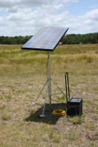Solar Tripod Power Station 100P