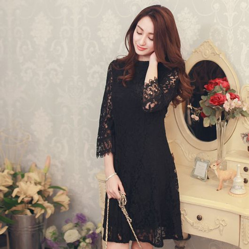 Elbow-Sleeve Lace Dress