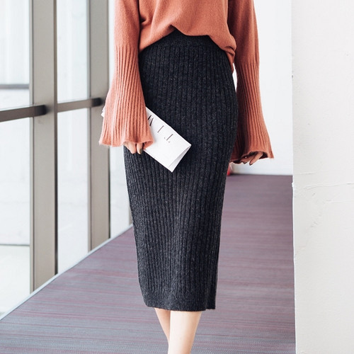 Fit Straight Ribbed Skirt