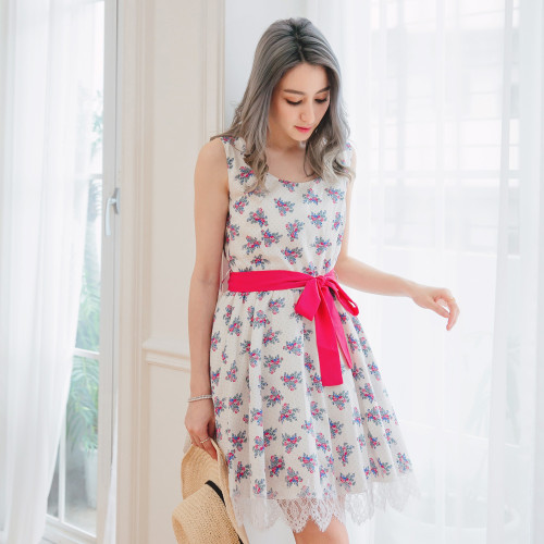 Pattern Lace Dress