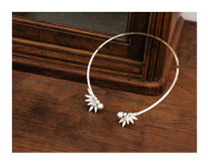 Bling Flower Wire Necklace
