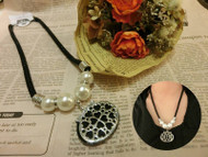 Black Chain Pearl Necklace with Pendant