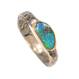 BRIGHT STONE 14KT GOLD & STERLING SILVER AUSTRALIAN SOLID OPAL RING
