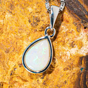 *A CRYTALS MAGIC STERLING SILVER AUSTRALIAN WHITE OPAL PENDANT