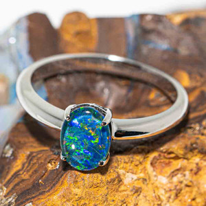EXTRAVAGANT STERLING SILVER AUSTRALIAN OPAL RING