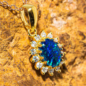 A FORTUNE YELLOW GOLD PLATED AUSTRALIAN OPAL NECKLACE