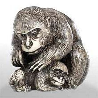 Monkey with Her Baby - Japanese Netsuke - Photo Museum Store Company