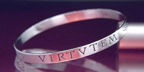 Leonardo da Vinci Virtutem Bracelet | Museum Store Company gifts