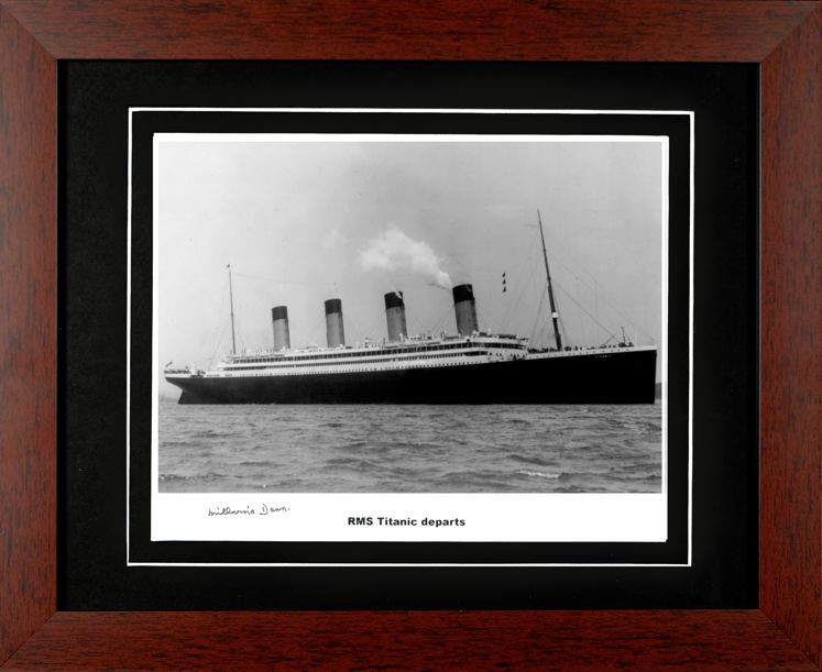 MIllvina Dean R.M.S Titanic Survivor Signed 4 by 6 inch Photo White Star Line 