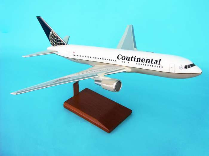 Continental 767-200 1/100 - Continental Airlines (USA)