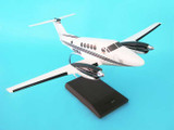 King Air B200 House Colors 1/32  - General Aviation - Museum Company Photo
