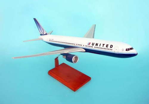 United 767-300 1/100 2009 Livery  - United Airlines (USA) - Museum Company Photo