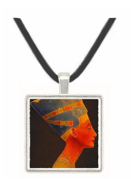 Bust of Queen Nefretete - Egypt -  Museum Exhibit Pendant - Museum Company Photo