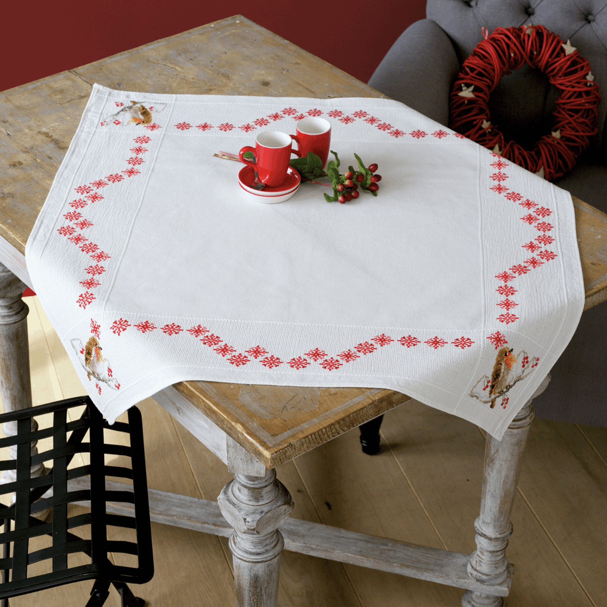 Counted Cross Stitch Kit Tablecloth Robin By Vervaco