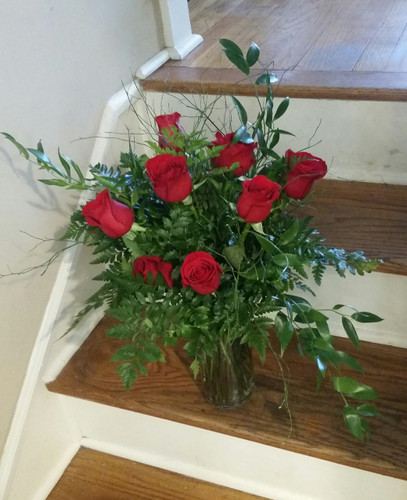 Valentine's  Roses with assorted greenery #thebloomcloset #floristinaugustaga   #valentinesflowersaugustaga #valentinesflowersevansga  #valentinesflowersgrovetownga