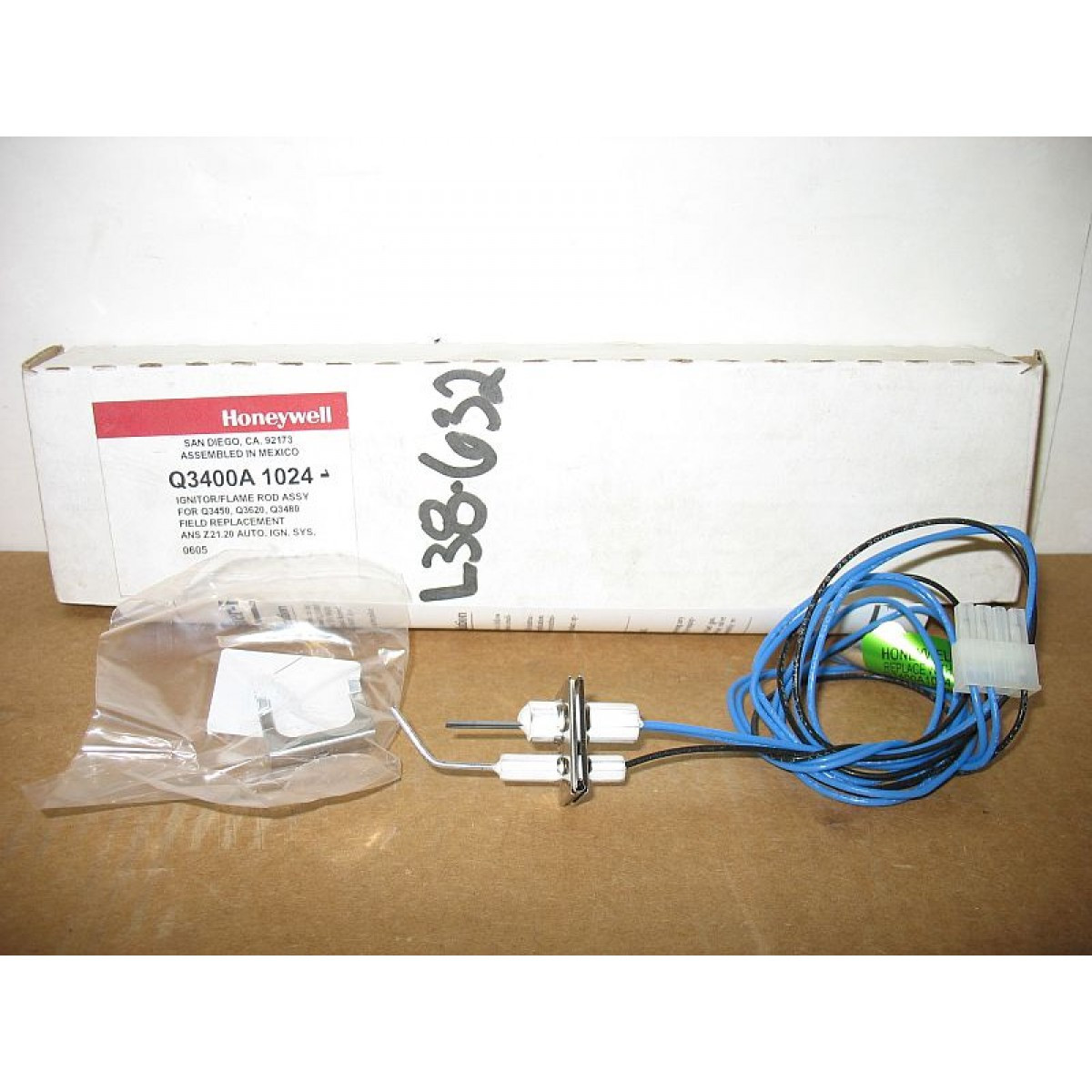 Honeywell Q3400A1024 Hot Surface Pilot Igniter/Sensor Assemb