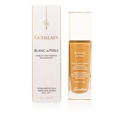 GUERLAIN/BLANC DE PERLE ESSENCE INFUSED FOUNDATION 01 PALE BEIGE 1.0 OZ (30 ML)