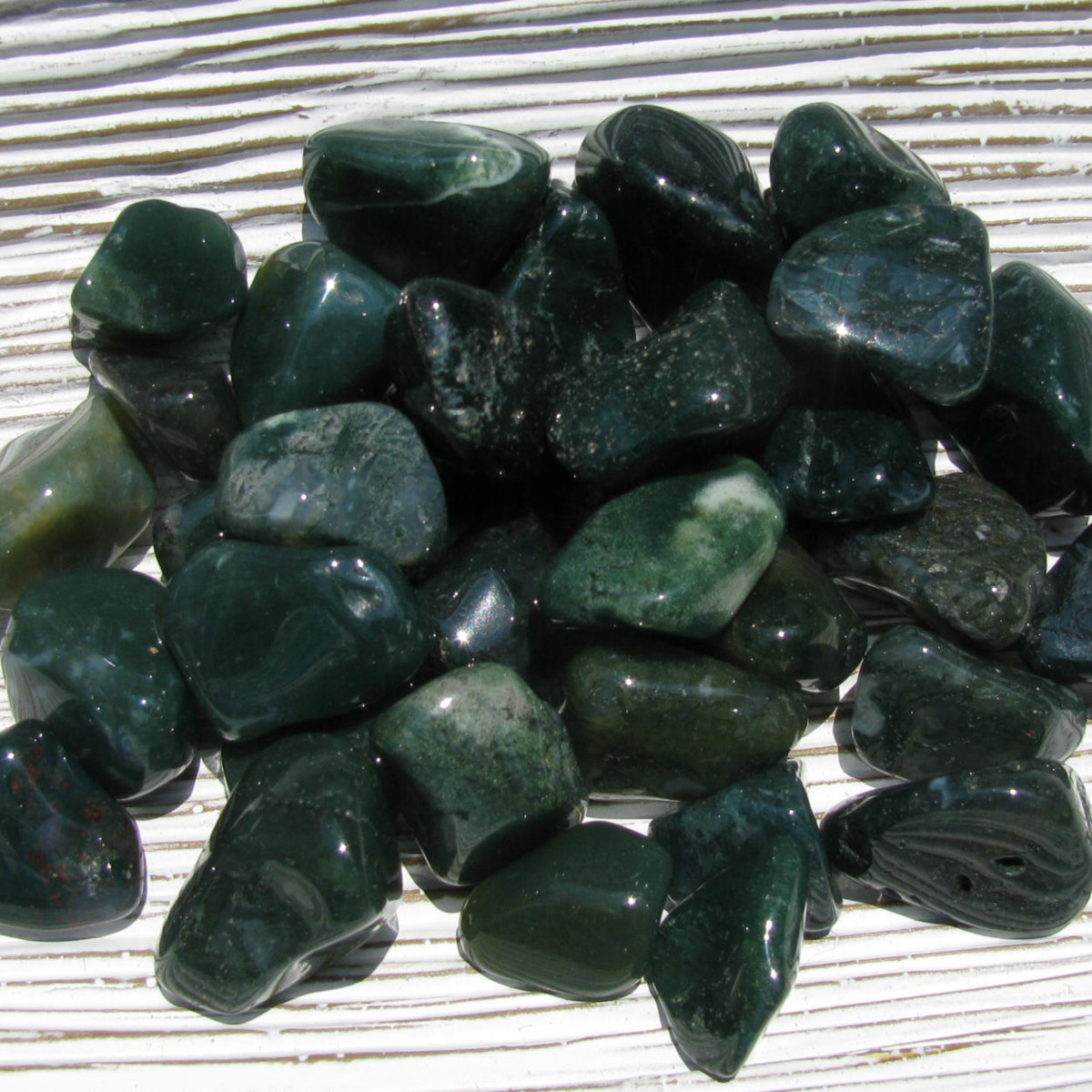 Green Moss Agate Stones | Shop Healing Green Moss Agate Crystals
