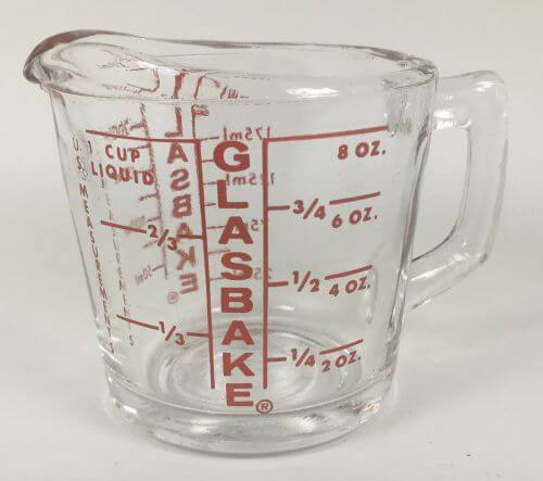 https://cdn10.bigcommerce.com/s-snw7b9h1/products/261/images/786/Vintage_Measuring_Cup_Glasbake_1_cup_Side__84136.1453378981.500.659.jpg?c=2