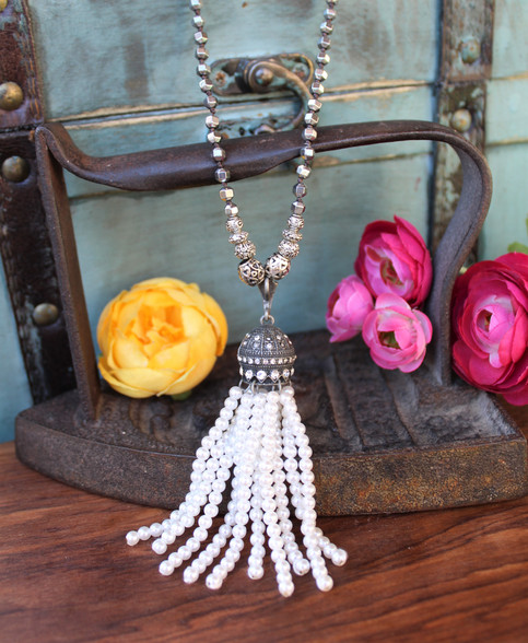Elegant Pearl Tassel Necklace