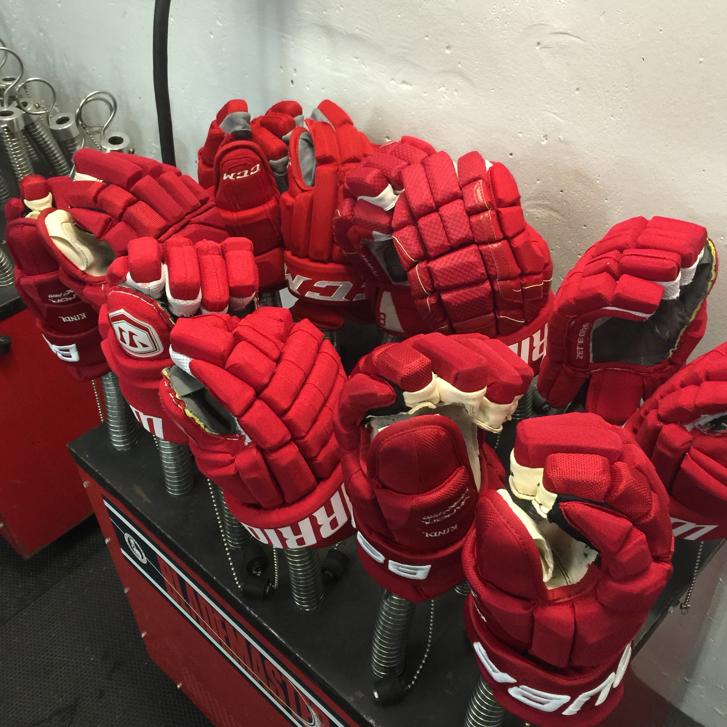 hockey smell pro drying equipment rid rack gloves getting guide staph aeration safety