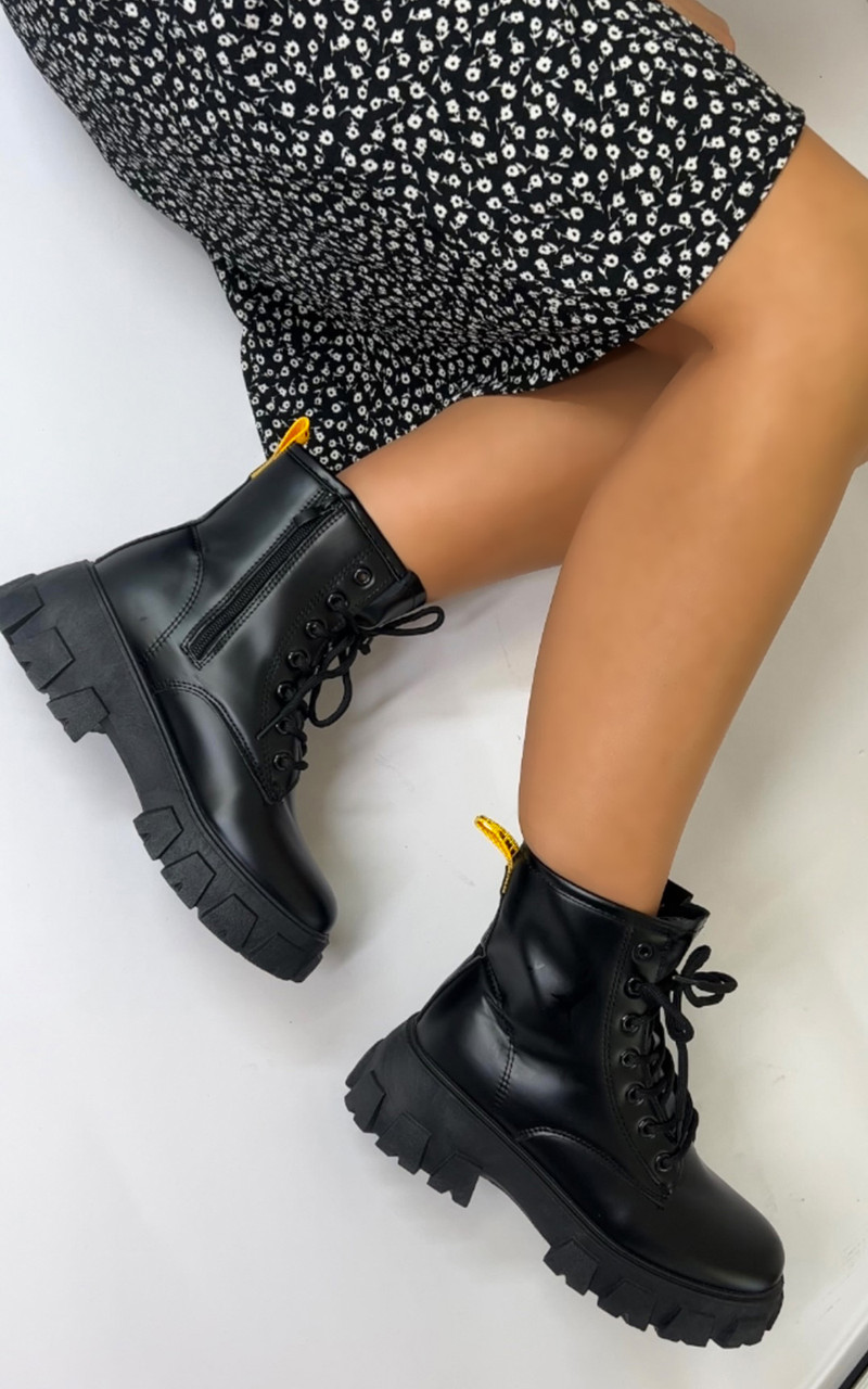 Dacy Chunky Sole Lace Up Zipped Ankle Boots In Black - Larena Fashion