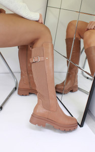 Carri Zipped Knee High Boots In Mocha