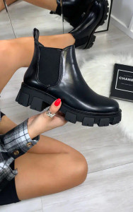 Logan Chelsea Ankle Boots in Black 