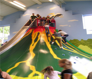 Challenge Courses Volcano with Slide Indoor Play Equipment
