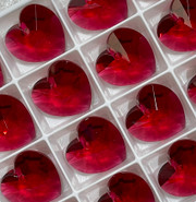 Swarovski Pendant 6228 - 18x17.5mm, Scarlet (276), 2pcs