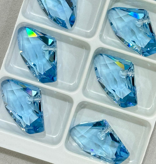 Swarovski Crystal Pendant 6657 16x27mm Aquamarine (202)