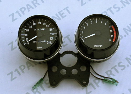 SUNSTAR SPRKT C/S 17T Fits: Kawasaki KZ1000C/P Police
