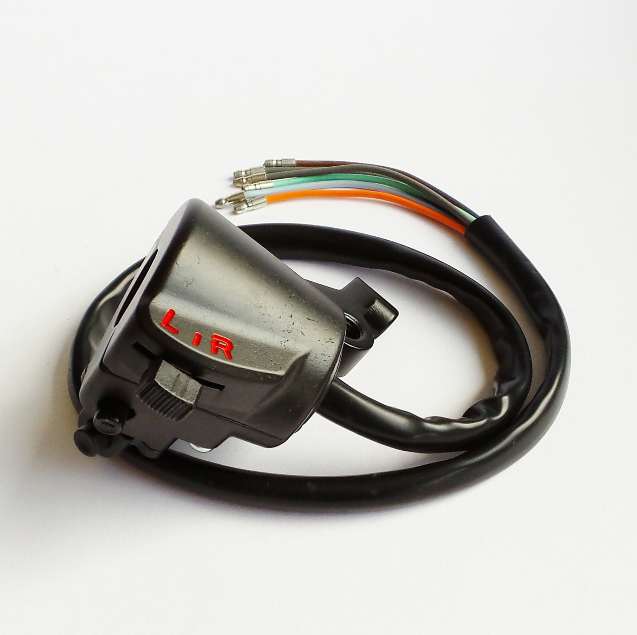 Left handle switch | 35250-341-672 | CB750K2