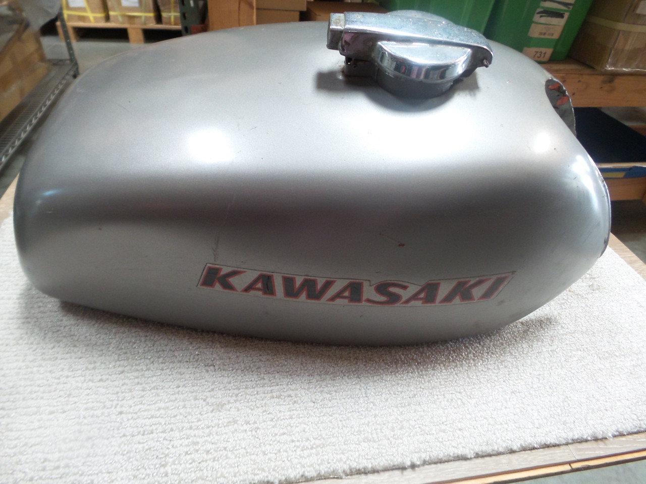 H2 750 GRAY PAINTED BODY TANK USED 1973 - Z1 Parts Inc