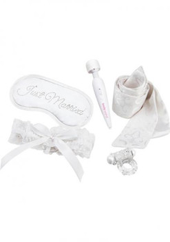 Bodywand 5 Piece Honeymoon Gift Set White Sex Toy