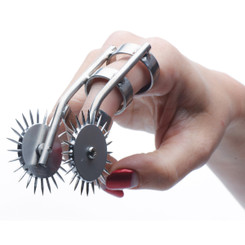 Spikes Double Finger Pinwheel by Master Series
