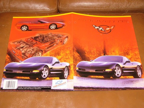 2004 Corvette brochure catalog