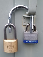 GM UM2002  The Mini, shared 2 hasp padlock, Knox Lock, 2 padlock access.
