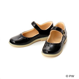PetWORKs Closet - Classical Strap Shoes Black x Beige Sole