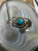Classic 1940’s , Fred Harvey style split shank turquoise bracelet