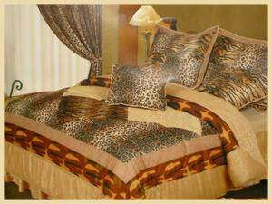 Queen Velvet & Jacquard 7 pc Comforter Set - Leopard