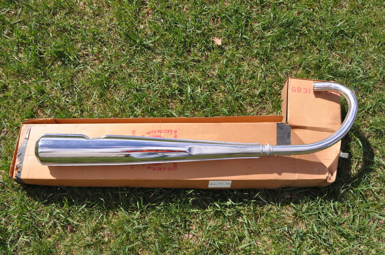 NOS Honda CB175 K3K7 Right Exhaust Muffler Assembly 18300453000