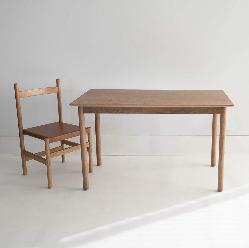 Coast Dining Table
28 x 51 x 30 H inches
Solid White Oak
Sienna Finish Coast Dining Table
28 x 51 x 30 H inches
Solid White Oak
Sienna Finish