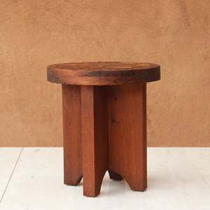 Xeno Outdoor Occasional Table
18 dia x 20 H inches
Spanish Cedar
Coffee