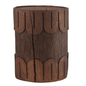 Bisous Hand Carved Log Table
12 - 16 dia x 18 H inches