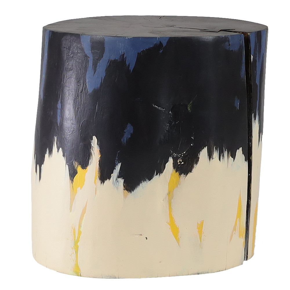 Noctem Hand Painted Log Table
18 dia x 18 H inches Noctem Hand Painted Log Table
18 dia x 18 H inches